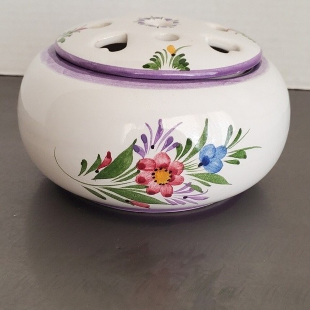 Vintage Hand Painted Floral Ceramic Garlic Keeper, lidded trinket dish Portugal